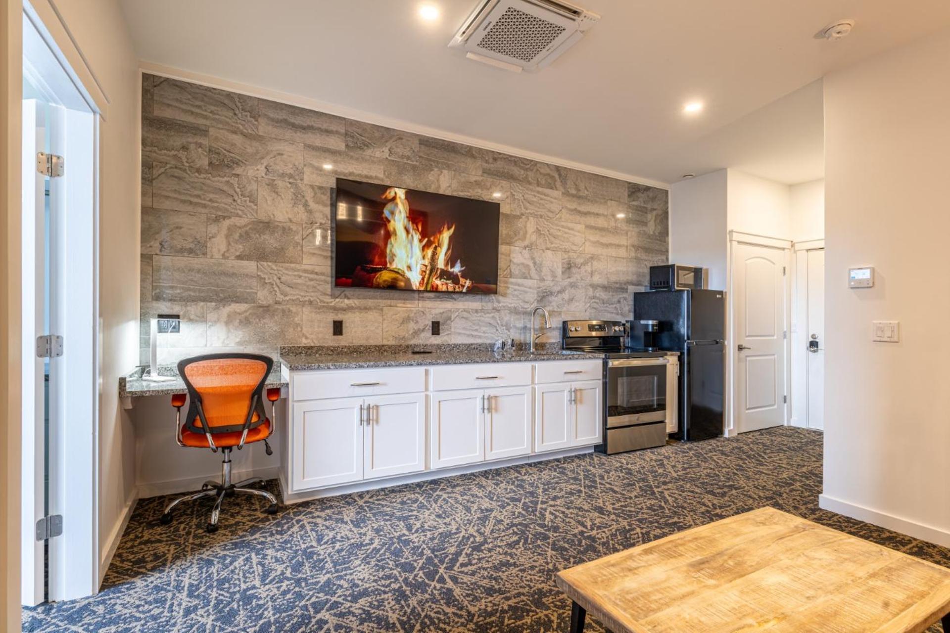 Stone Park Ellsworth-Bar Harbor Aparthotel ภายนอก รูปภาพ